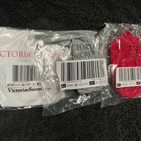 Victoria’s Secret thong lot of 3 size XL - Picture 3 of 3
